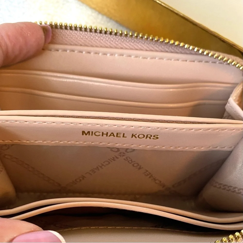 Michael Kors NIB Jet set Gold metallic Wallet with signature logo - Picture 7 of 9